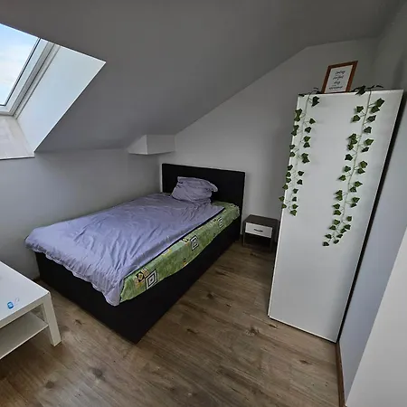 Wohngemeinschaft- Einzelne