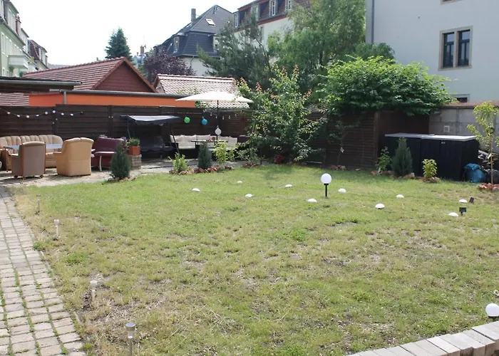 Wohngemeinschaft- Einzelne *