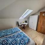 Appartement Wohngemeinschaft- Einzelne *